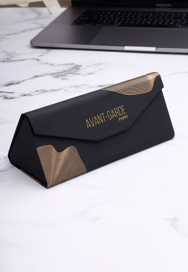 Retro-Inspired Bold Rectangle Sunglasses